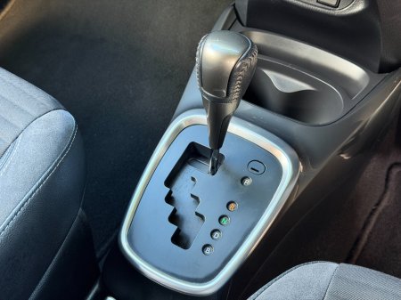 2015 Toyota Yaris - photo 16