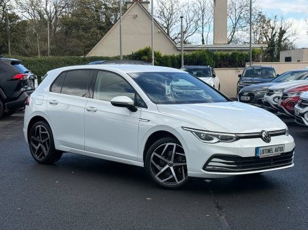 2024 Volkswagen Golf - photo 2