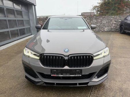 2022 BMW 5-Series - photo 6