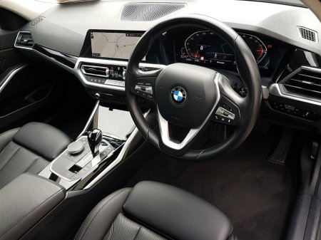 2022 BMW 3-Series - photo 6