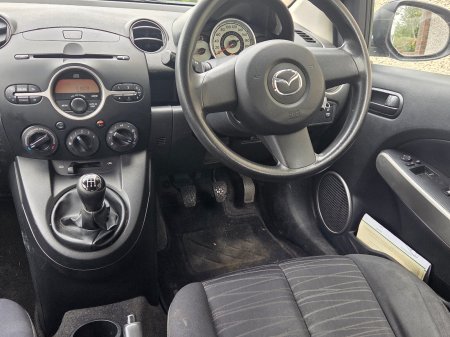 2010 Mazda Mazda2 - photo 7