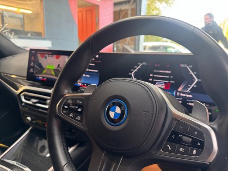 2023 BMW 3-Series - photo 16