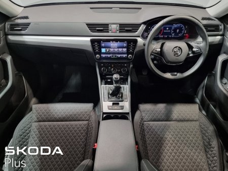 2024 Skoda Superb - photo 2