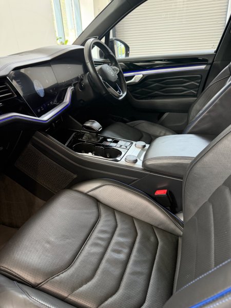 2023 Volkswagen Touareg - photo 14