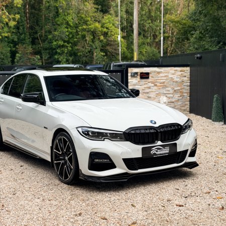 2022 BMW 3-Series - photo 2