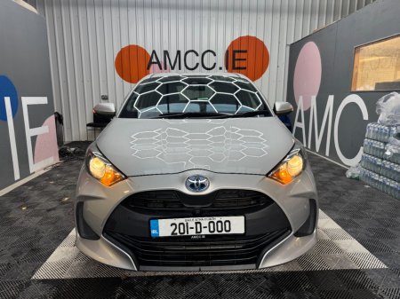 2020 Toyota Yaris - photo 2