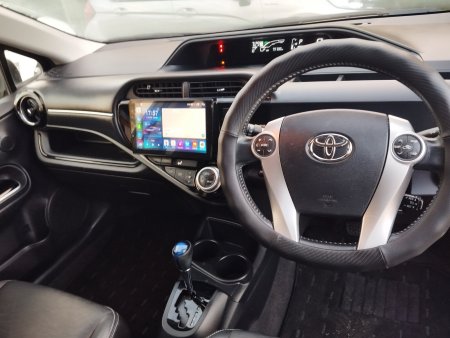 2015 Toyota Aqua - photo 16