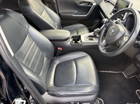 2021 Toyota RAV4 - photo 12