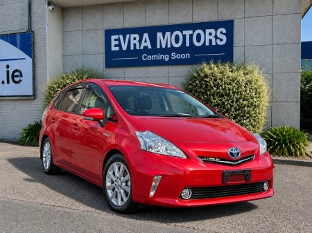 2014 Toyota Prius 7 SEATER AUTOMATIC HYBRID 1.8 PETROL //LOW MILES//REVERSE CAMERA//KEYLESS ENTRY//