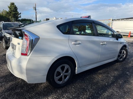 2014 Toyota Prius - photo 3