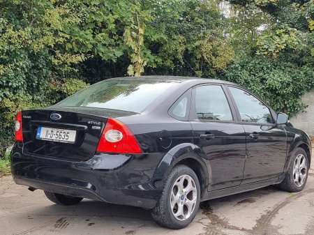 2011 Ford Focus - photo 2