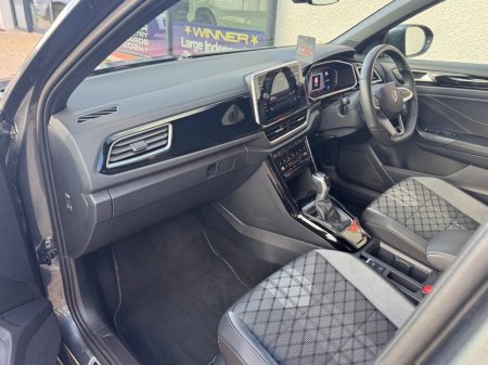2025 Volkswagen T-Roc - photo 11