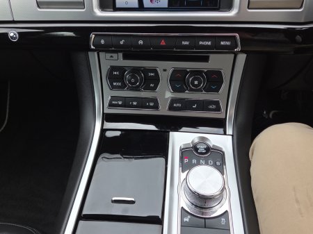 2015 Jaguar XF - photo 16