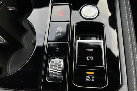 2026 Volkswagen Touareg - photo 35
