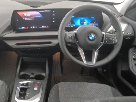 2025 BMW 1-Series - photo 5