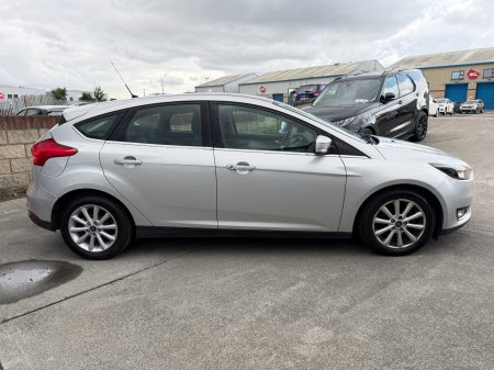 2017 Ford Focus - photo 5