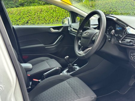 2023 Ford Fiesta - photo 7