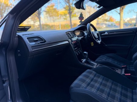 2020 Volkswagen Golf - photo 12