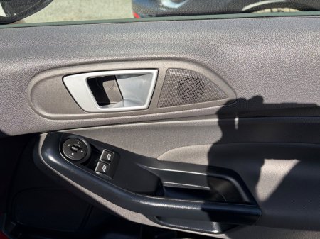 2017 Ford Fiesta - photo 22