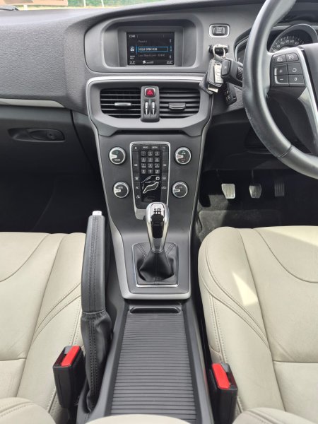 2016 Volvo V40 - photo 14