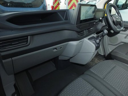 2025 Ford Transit Custom - photo 18