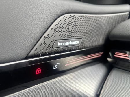 2024 BMW 5-Series - photo 19
