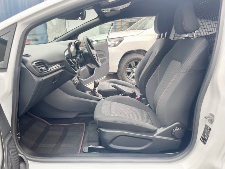 2022 Ford Fiesta - photo 24