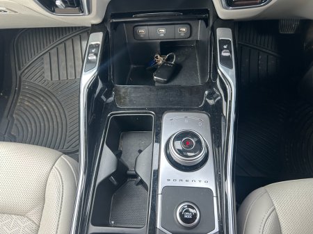 2023 Kia Sorento - photo 12