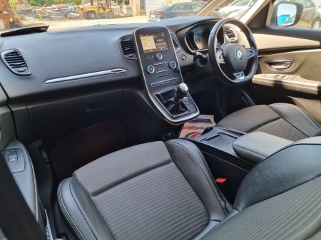 2017 Renault Grand Scenic - photo 12