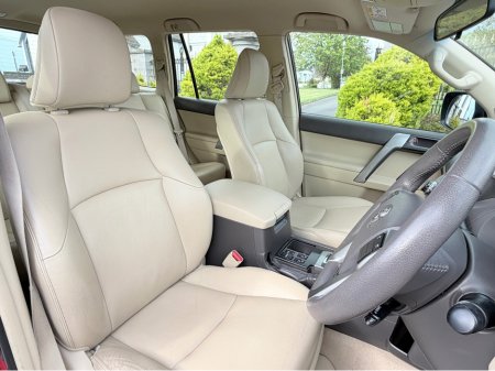 2017 Toyota Land Cruiser - photo 11