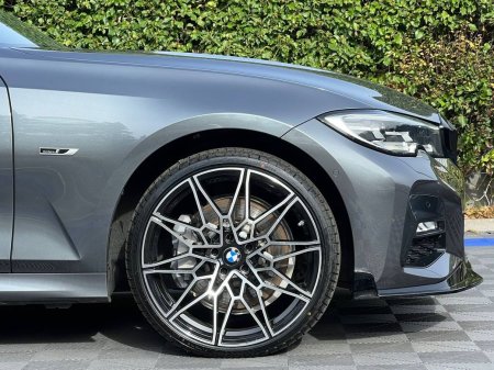 2022 BMW 3-Series - photo 9