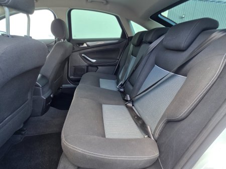 2013 Ford Mondeo - photo 16