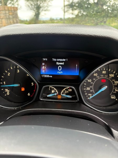 2016 Ford Focus - photo 2