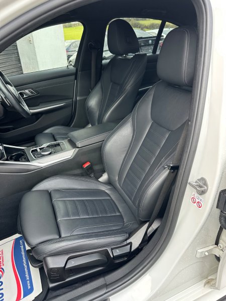 2022 BMW 3-Series - photo 26