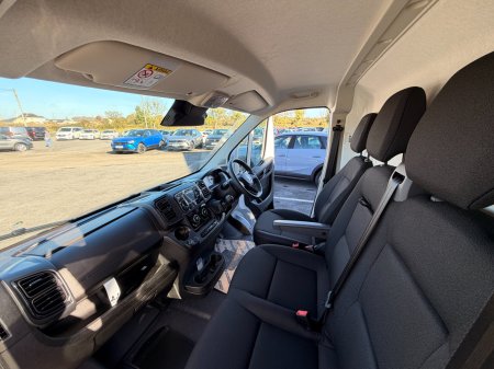 2027 Opel Movano - photo 10
