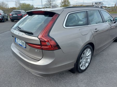 2021 Volvo V90 - photo 8