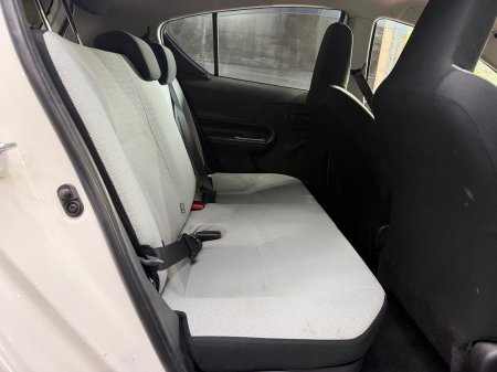 2017 Toyota Aqua - photo 30