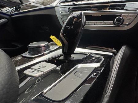 2018 BMW 5-Series - photo 10