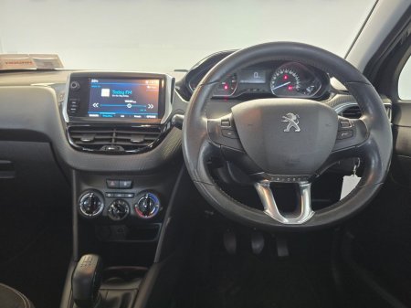 2018 Peugeot 208 - photo 7