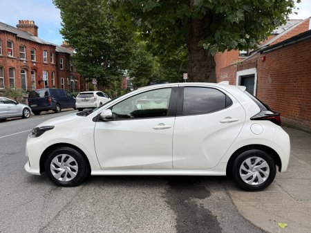 2022 Toyota Yaris - photo 9
