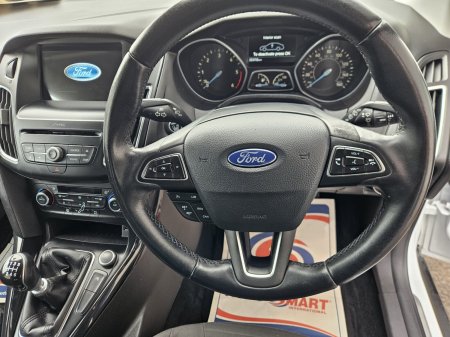 2017 Ford Focus - photo 8