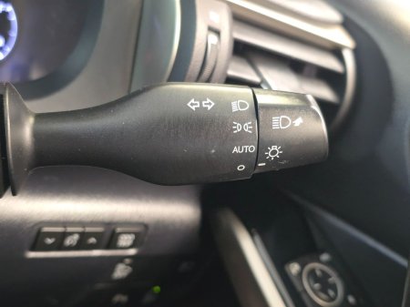 2019 Lexus IS - photo 23