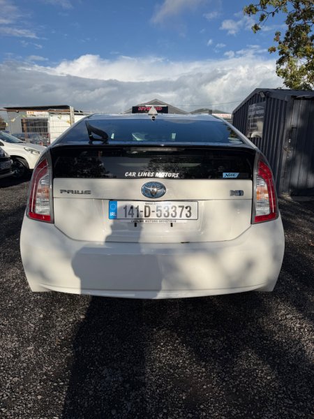 2014 Toyota Prius - photo 6