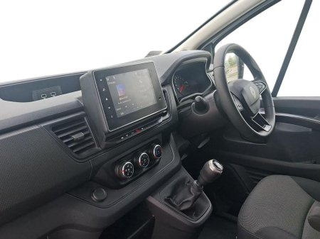 2025 Renault Trafic - photo 2