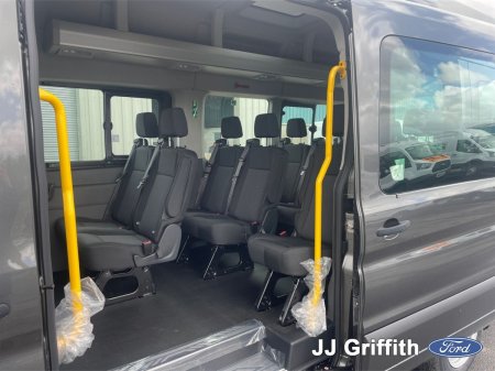2026 Ford Transit Minibus - photo 10
