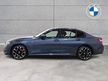 2026 BMW 3-Series - photo 3