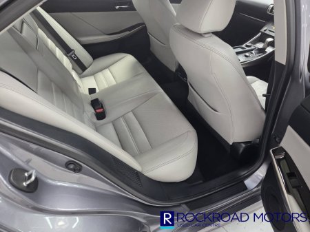 2015 Lexus IS - photo 9