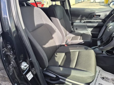 2016 Toyota Aqua - photo 20