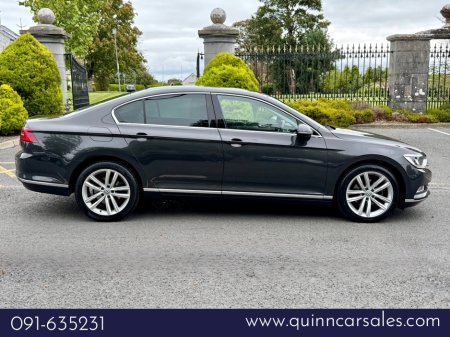 2019 Volkswagen Passat - photo 2