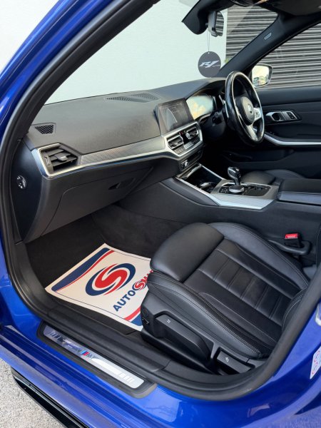 2021 BMW 3-Series - photo 23